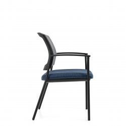 Kompanion | Fauteuil d'invité, dossier en tissu maillé et assise rembourrée