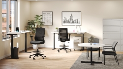 Zim | Tabouret à hauteur réglable à dossier haut